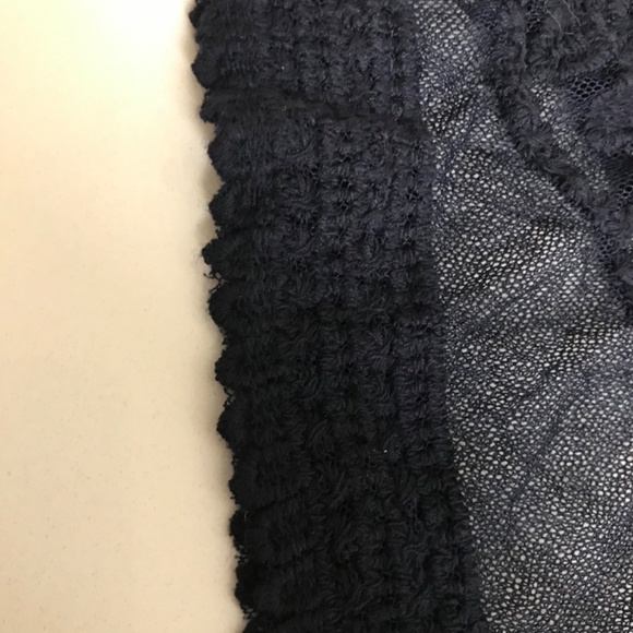 Women’s Swimsuit CoverUp Navy Lace Embroidered Lingerie Sarong Robe NWOT - Picture 4 of 6